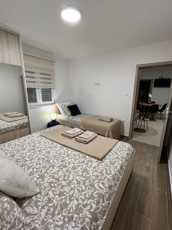 Apartmani Pernjak Mandre Kültér fotó